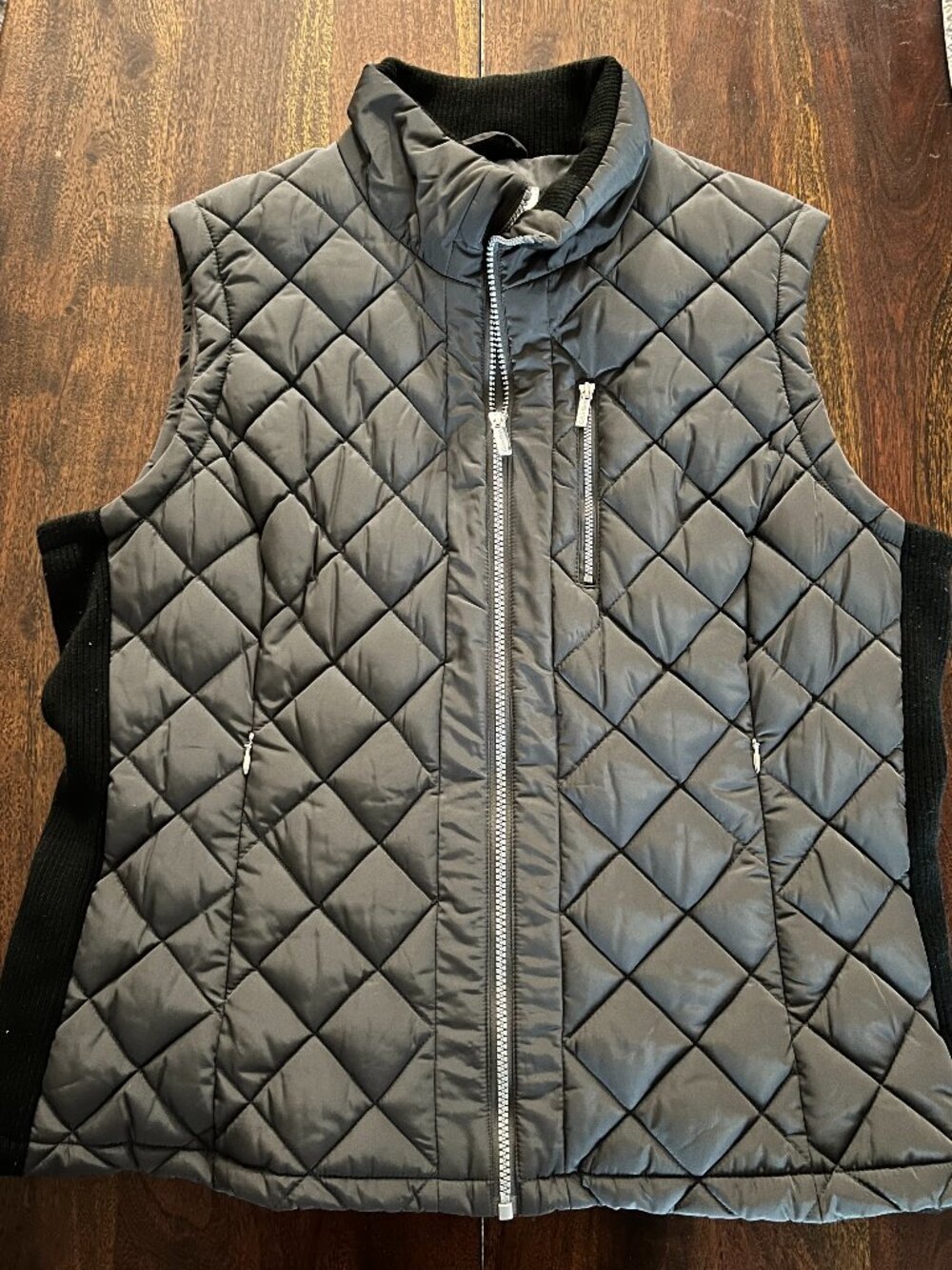 Calvin Klein Women’s Black Quilted Puffer Vest Size XL Rib Knit Side Panels Zip